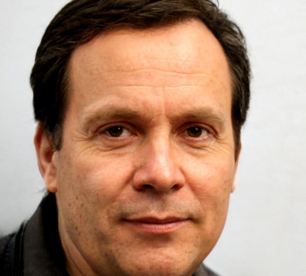 Marcus Delacroix, Senior Financial Advisor